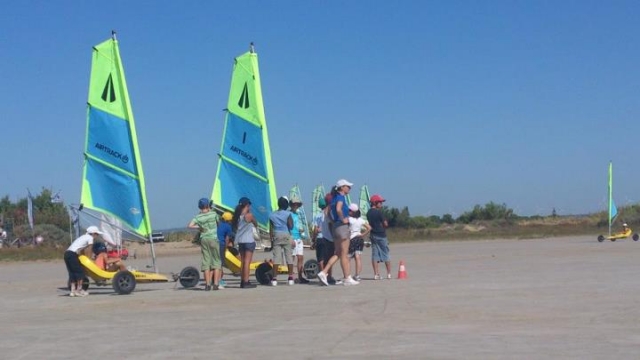 Char a Voile pour tous a la plage des Coussoules